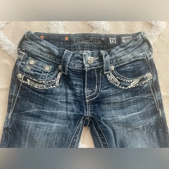 MISS ME Flare Jeans - Picture 2 of 6